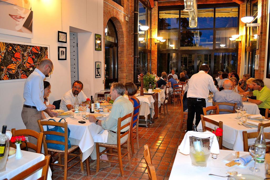 Agroturismo Tenuta Monvillone & Restaurant Cereseto